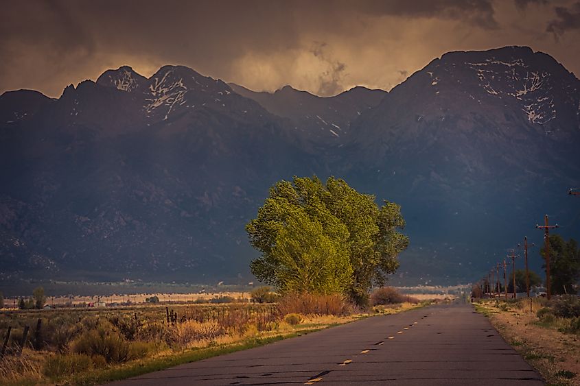 Road leading to Cresone, Colorado