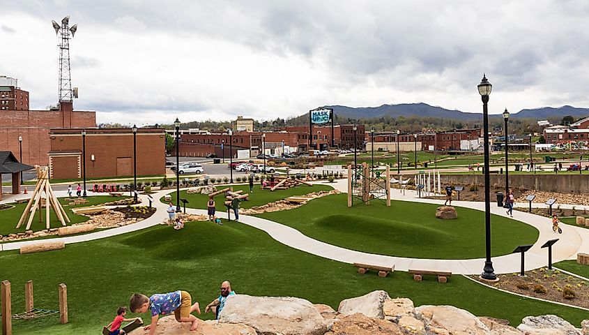 A view from above King Commons park, in downtown, with children and parents, via Nolichuckyjake / Shutterstock.com