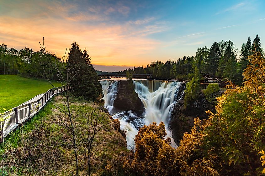 Kakabeka Falls 