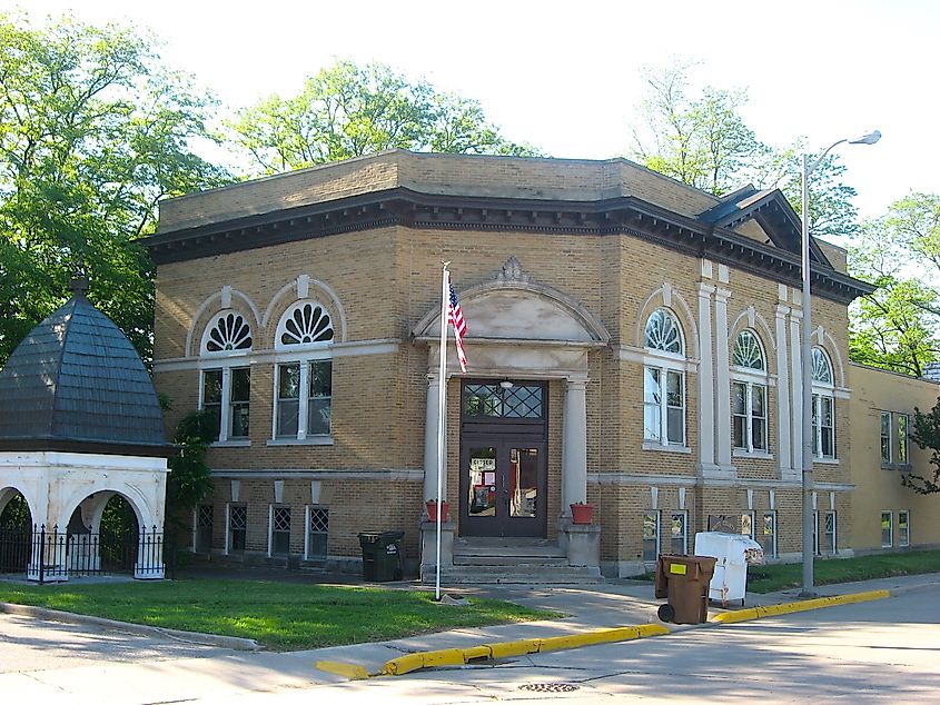 Monticello Carnegie Library in Monticello, Indiana