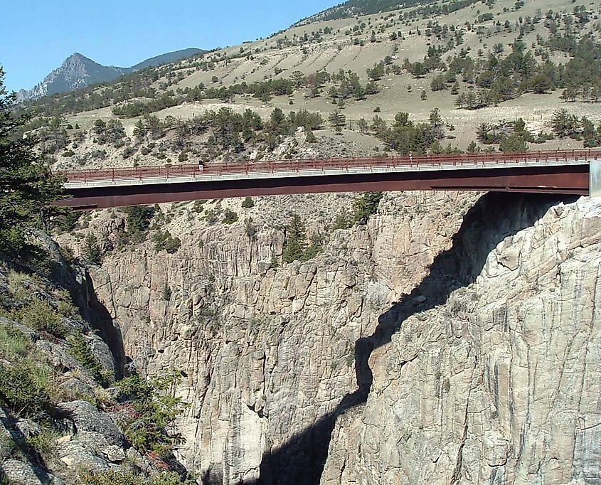 Sunlight Bridge over Sunlight Creek on the Chief Joseph Scenic Highway, Shoshone National Forest, Wyoming. Image credit: U.S. Forest Service, Public domain, via Wikimedia Commons.