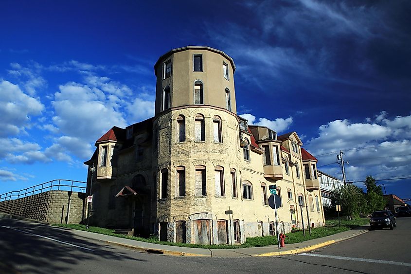 Историческое здание в Эли, штат Миннесота.