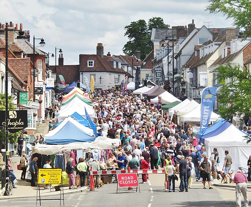 New Alresford, UK. Credit: Colin Smith, CC BY-SA 2.0 <https://creativecommons.org/licenses/by-sa/2.0>, via Wikimedia Commons
