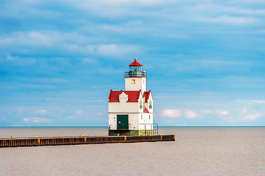 Kewaunee Pierhead Lighthouse