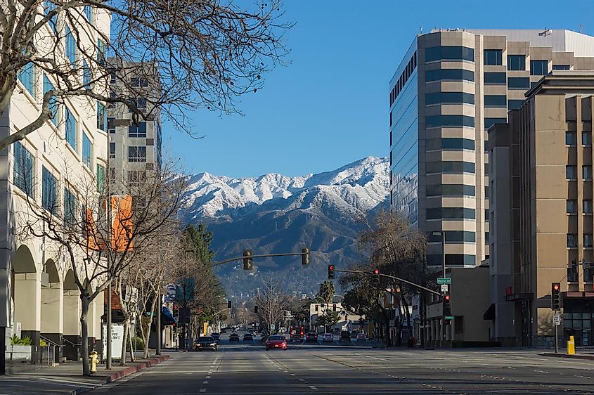  Lake Avenue, looking north, showing abundant snow on the San Gabriel Mountains after intense rainfall in Pasadena, via Angel DiBilio / Shutterstock.com
