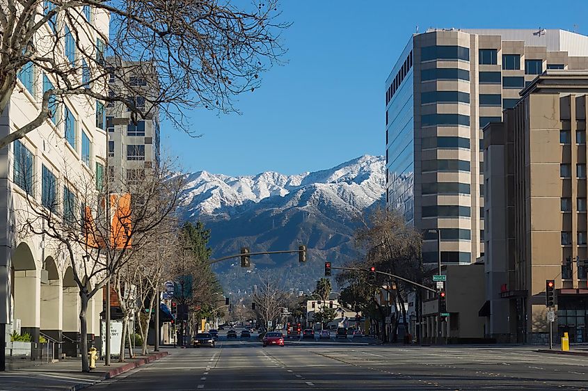 Lake Avenue, looking north, showing abundant snow on the San Gabriel Mountains after intense rainfall in Pasadena, via Angel DiBilio / Shutterstock.com