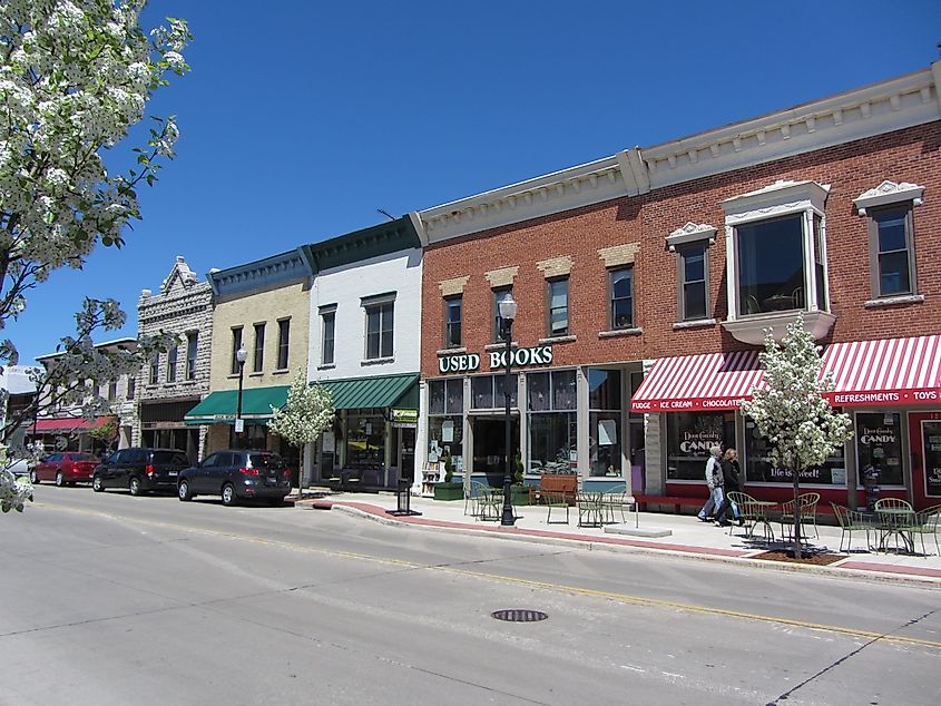  Downtown Sturgeon Bay. Image credit: Richie Diesterheft via Flickr.com.