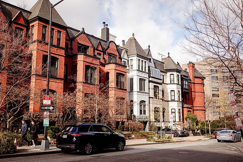 Urban cityscape of Washington, DC. Editorial credit: bluestork / Shutterstock.com