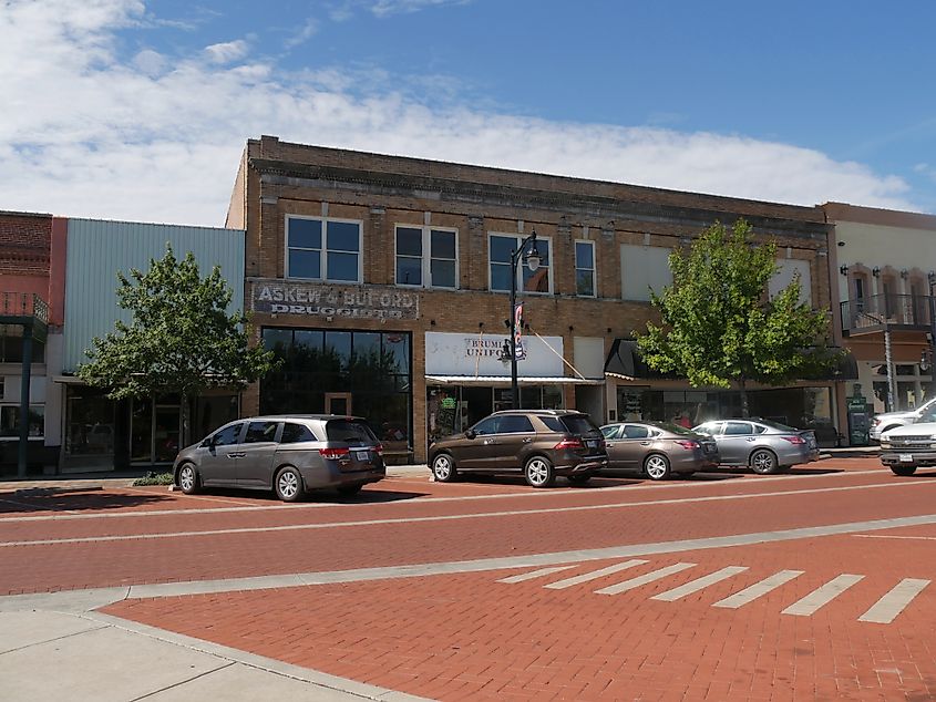 A brick-paved street in Sulphur Springs, Texas