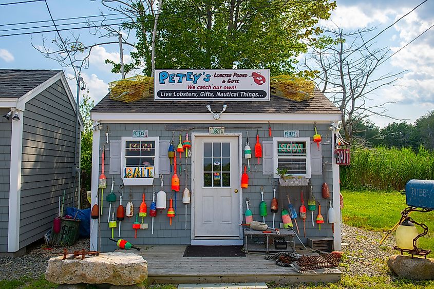 Petey's Summertime Seafood at 1323 Ocean Boulevard in town of Rye, New Hampshire NH, USA.