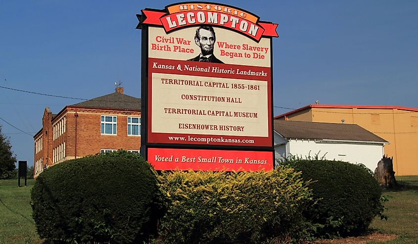 Lecompton sign