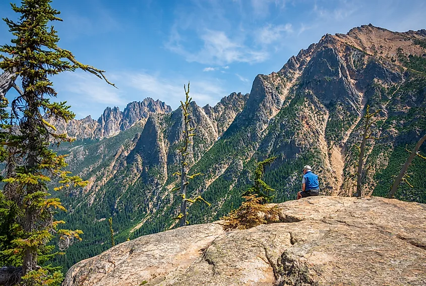  Washington Pass Observation Site, Scenic spot in Mazama, Washington State, USA