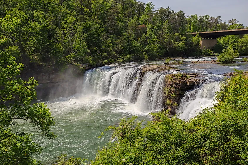 Little River Falls in the Little River Canyon National Preserve, Alabama.