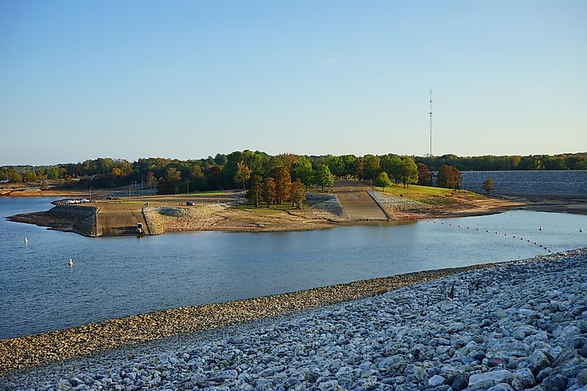 Beautiful Sardis Lake and dam