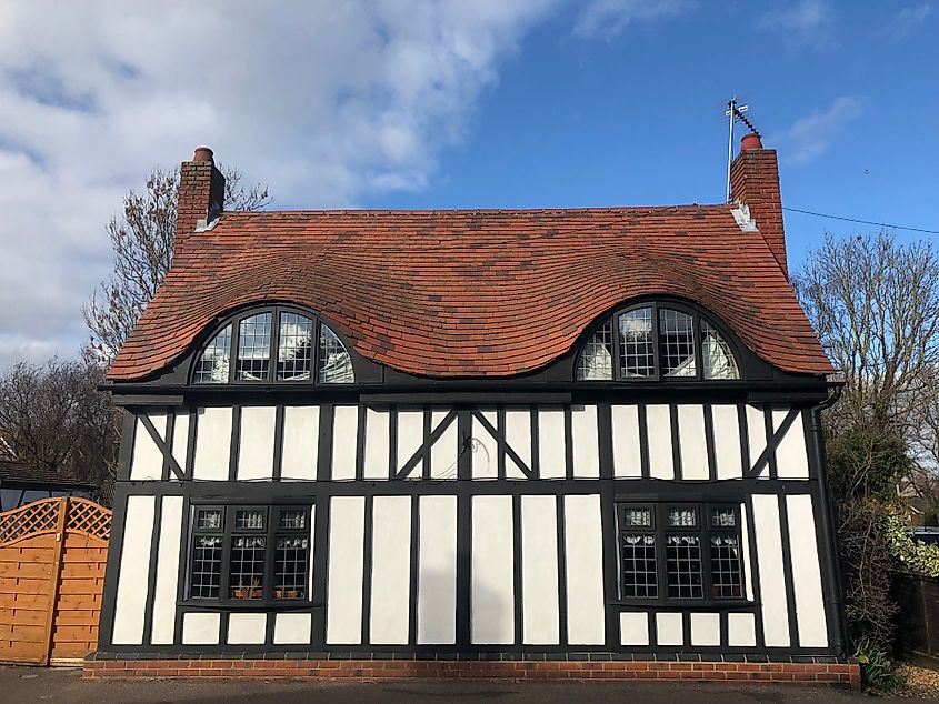 The old traditional English house in Barton-le-Clay. (Amazing iPhotography via Shutterstock)