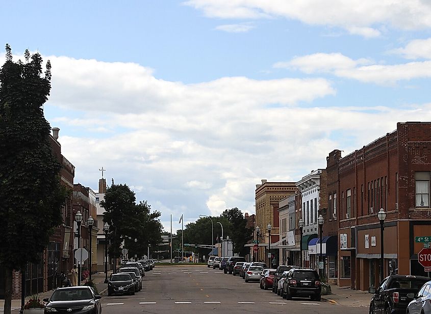 Litchfield Avenue at 4th Street, Willmar, Minnesota.