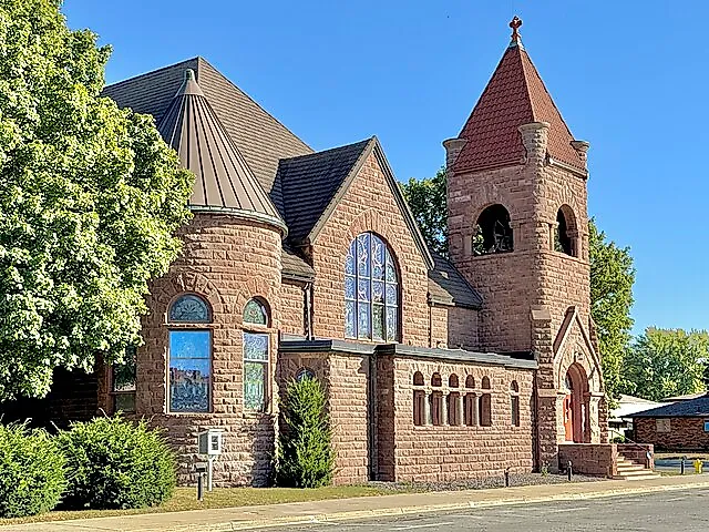 Algona First Methodist Church, Nebraska Street and Moore Street, Algona, IA. Photo via Wikimedia Commons.