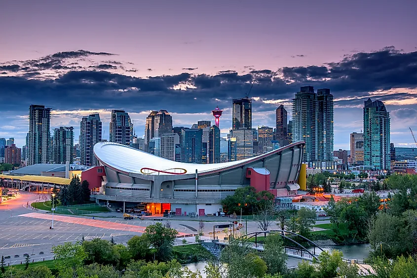 The downtown Calgary skyline lit up at night.