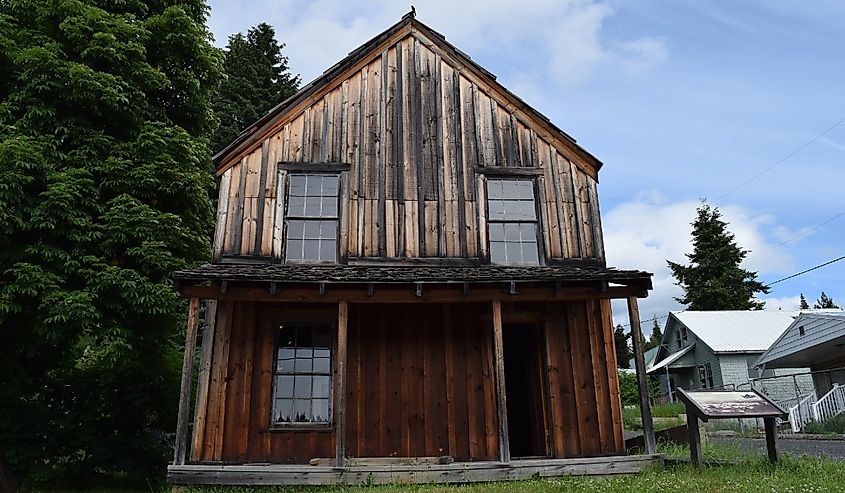 Brown barn, Oldest Court House In Usa Pierce Idaho