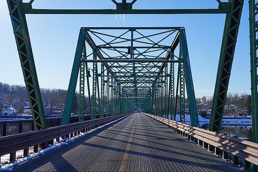 New Hope, Pennsylvania: Winter view of the Delaware River bridge connecting New Hope, Pennsylvania (Bucks County) to Lambertville, New Jersey (Hunterdon County) in the snow.