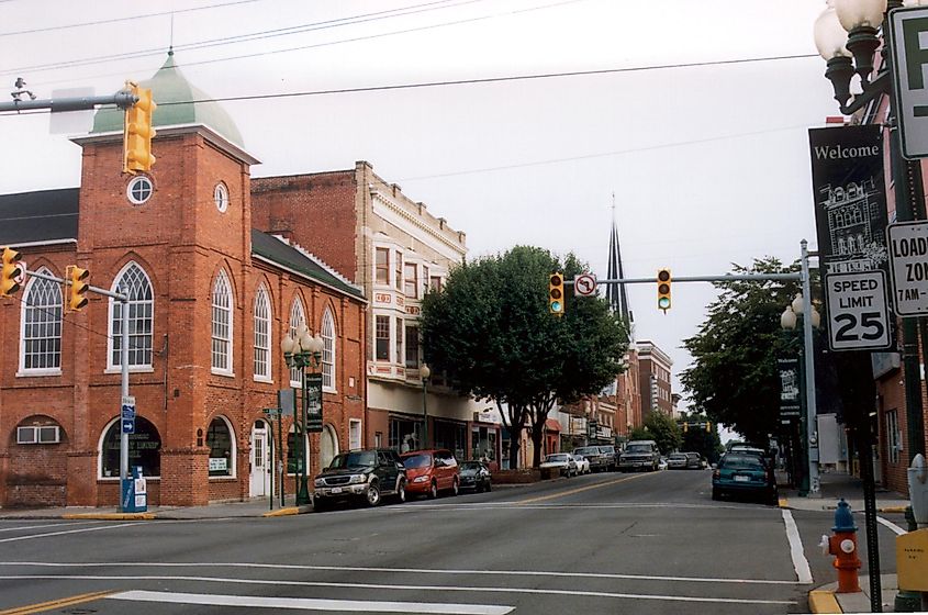Downtown Martinsburg historic district, via File:MartinsburgWV HistoricDistrict.jpg - Wikimedia Commons