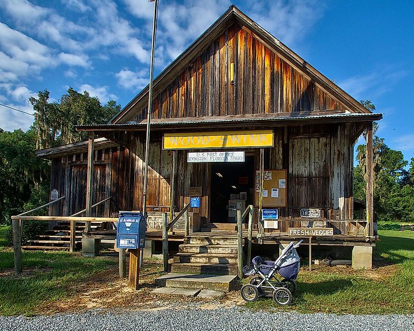Evinston Community Store and Post Office.