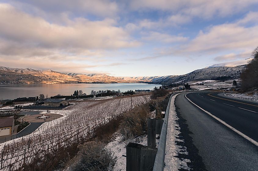 Winter road in Chelan, Washington. Editorial credit: Victoria Ditkovsky / Shutterstock.com