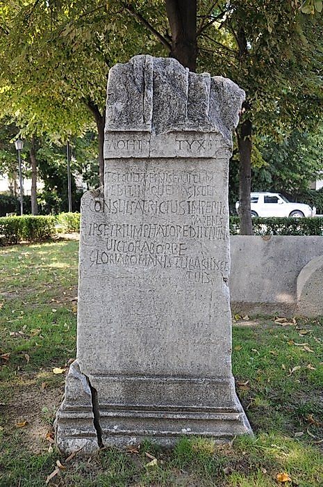 An inscrition dedicated to Basiliscus, Roman Emperor. Credit: Ab Langereis, CC0, via Wikimedia Commons