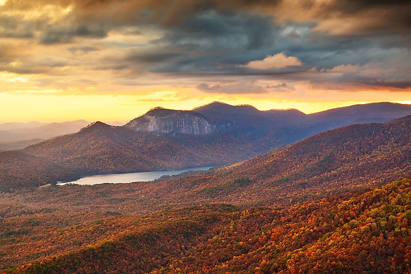 Fall colors in Table Rock State Park, South Carolina