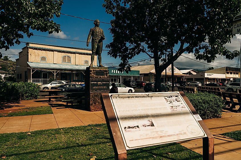 Statue of James Cook in Waimea Town