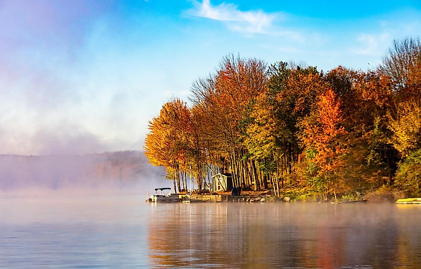 Autumn Morning Sunrise in Lake Ariel Pennsylvania Licensed FILE #: 356408065 Preview Crop Find Similar DIMENSIONS 5921 x 3788px FILE TYPE JPEG CATEGORY Landscapes LICENSE TYPE Enhanced or Extended Autumn Morning Sunrise in Lake Ariel Pennsylvania