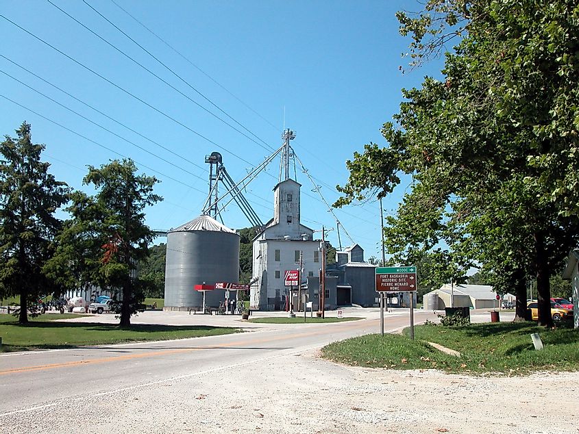 Grain elevator in Prairie du Rocher, Illinois.