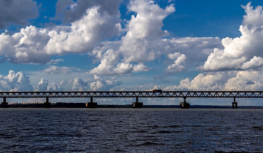 View of the Rollemberg-Vuolo railroad Bridge