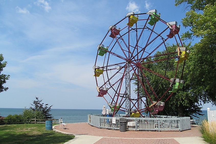 Ferris Wheel Near Lake Erie In Geneva On The Lake Ohio