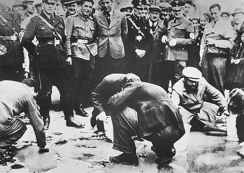 Immediately after the Anschluss, Vienna’s Jews were forced to wash pro-independence slogans from the city’s pavements.