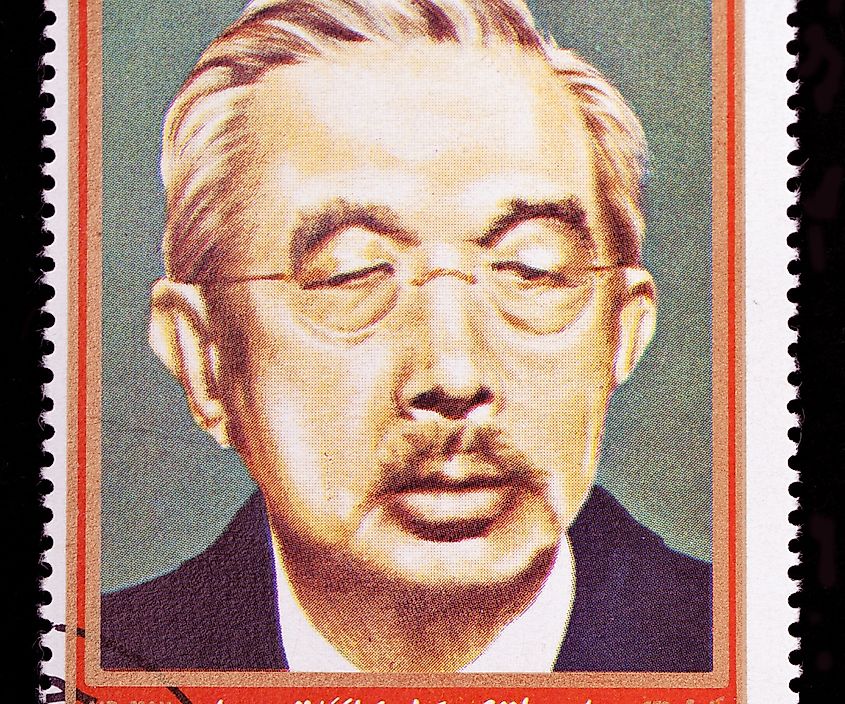 An illustration of Emperor Hirohito on a postage stamp.