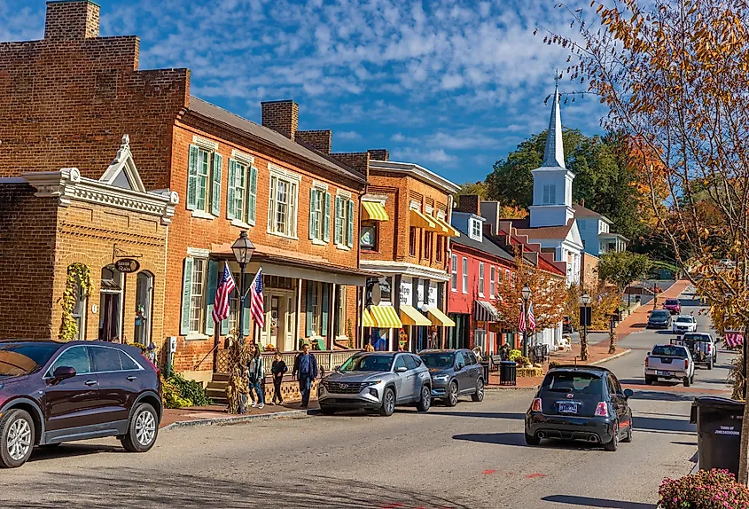 Downtown street in Jonesborough, Tennessee. Image credit: Dee Browning via Shutterstock