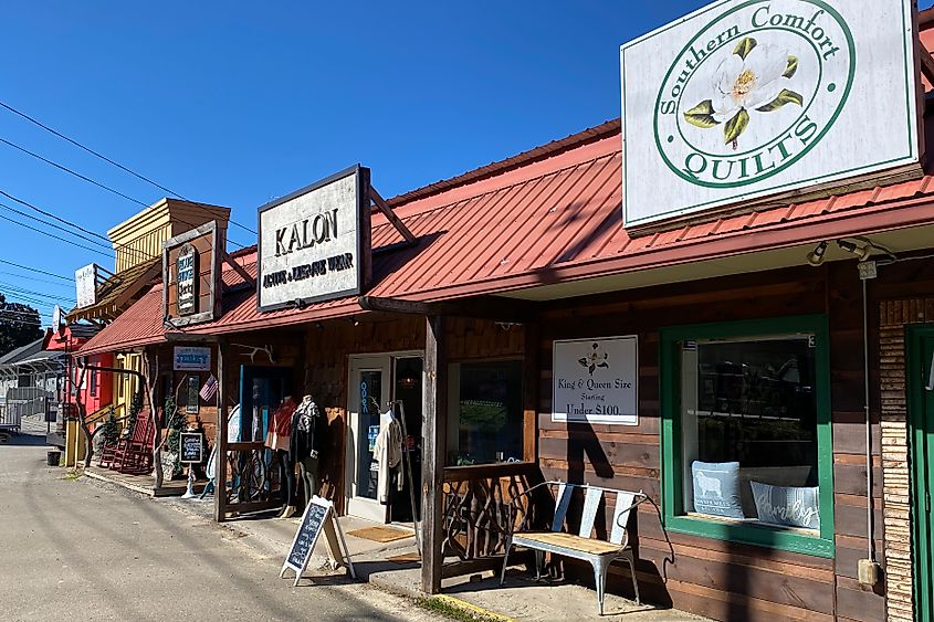 Blue Mountain shopping image credit Bryan Dearsley