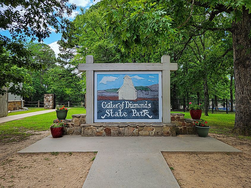 Park sign at Crater of Diamonds State Park in Murfreesboro, Arkansas. Editorial credit: VioletSkyAdventures / Shutterstock.com.
