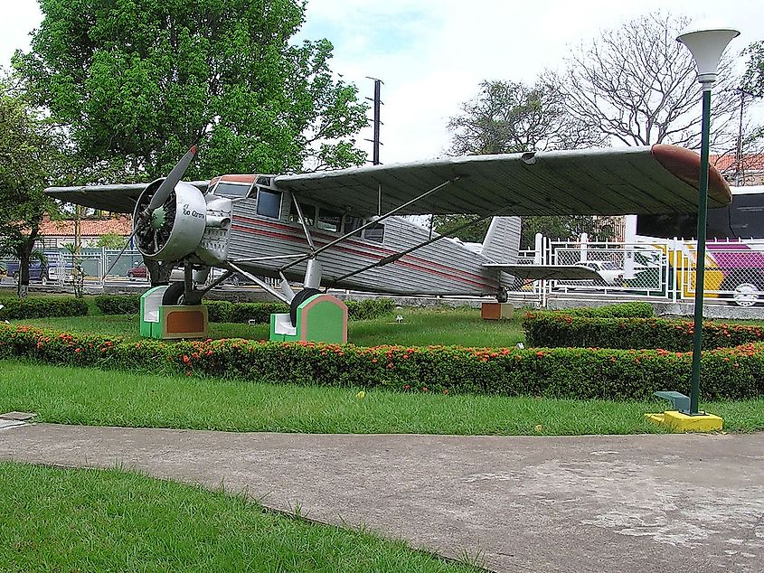 Jimmie Angel encontró a Salto Angel mientras volaba este avión.