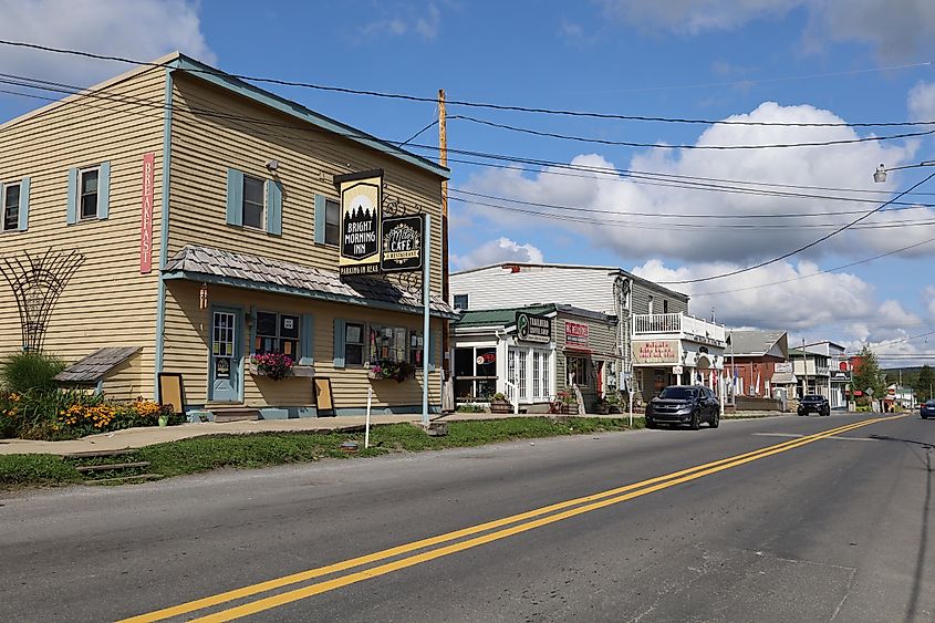 William Avenue (Route 32) in Davis, West Virginia, via File:Davis, West Virginia 2020.jpg - Wikimedia Commons