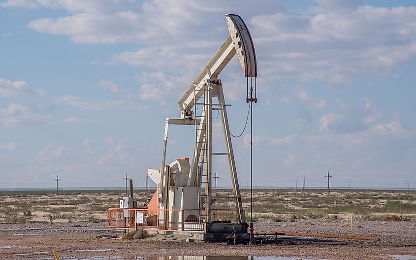 Pump jack pumping oil in West Texas near Midland-Odessa