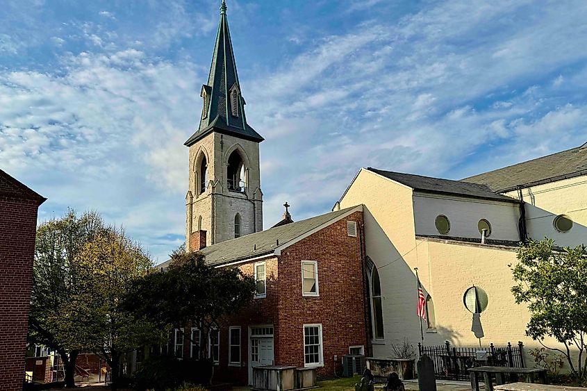 Basilica of St. Mary with Tomb of the Revolutionary Wars Unknown SoldierJPG image credit Bryan Dearsley