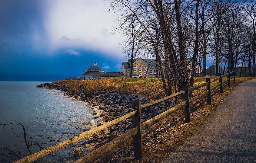 The coastline of Lake Erie by the Geneva Lodge