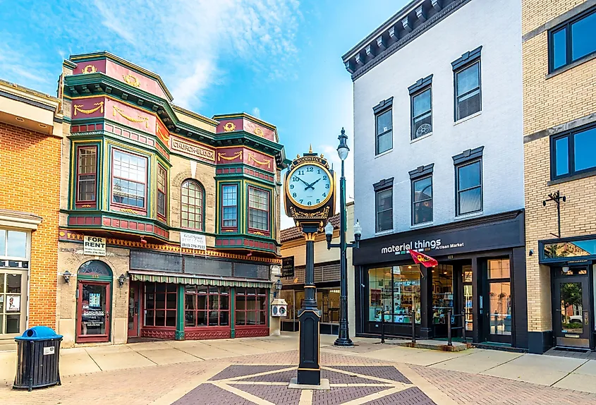 Street view in Woodstock, Illinois.