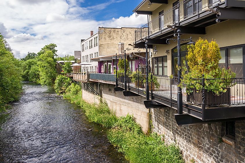 Cityscape at the Silver creek at the city of Silverton, OR