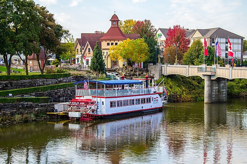 Frankenmuth cityscape with the Bavarian Belle Riverboat