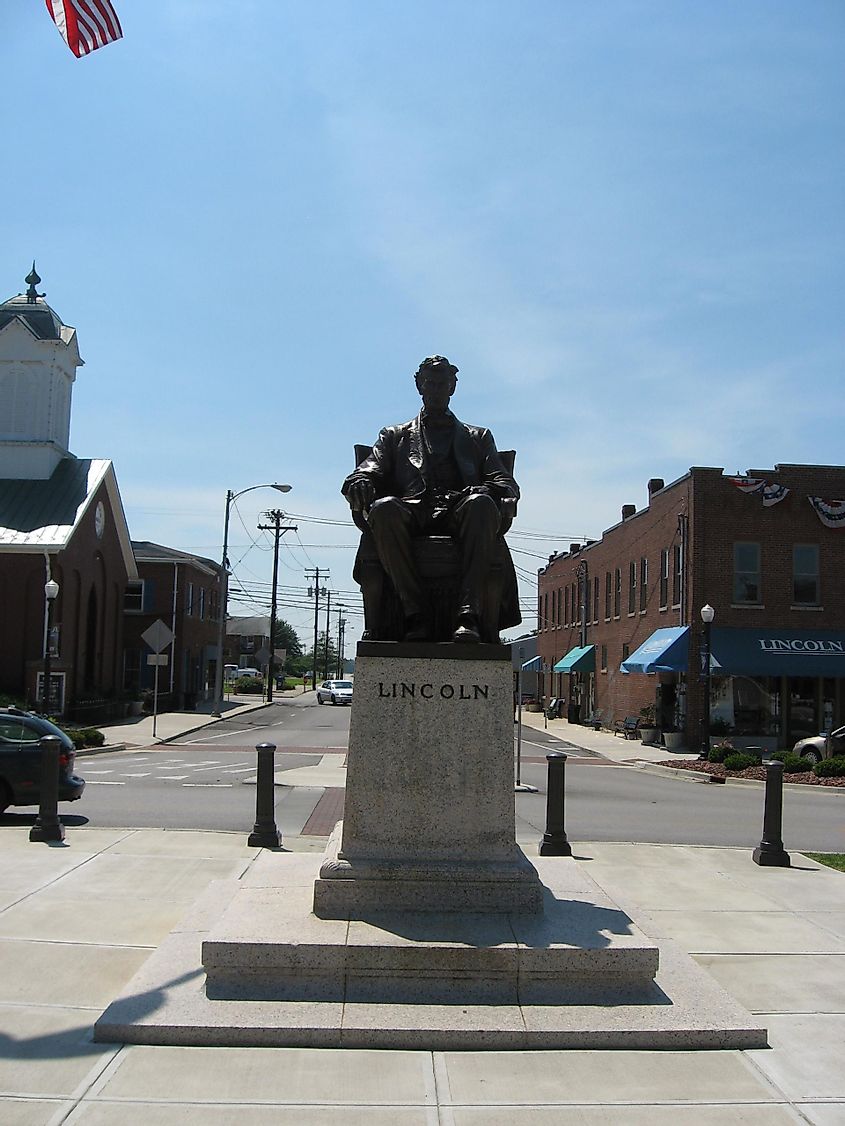 Statue of President Abraham Lincoln in Hodgenville