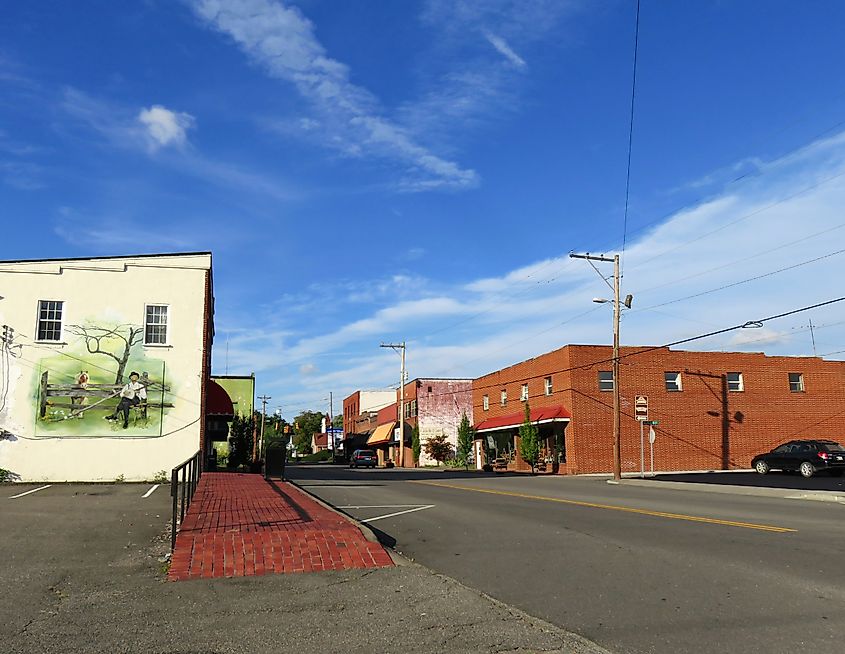 Mountain City, Tennessee. In Wikipedia. https://en.wikipedia.org/wiki/Mountain_City,_Tennessee By Brian Stansberry - Own work, CC BY 3.0, https://commons.wikimedia.org/w/index.php?curid=43646494