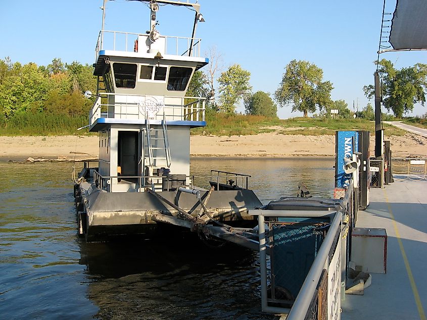 Dorena-Hickman ferry and attached tug
